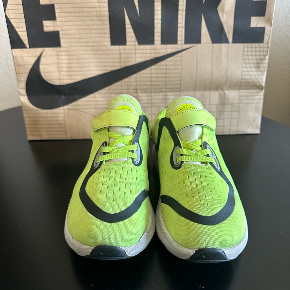 Nike Joyride Dual Run Boys Size 2